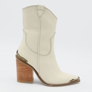 Coachella Lone Star Edition Cowboy Boots in Ivory